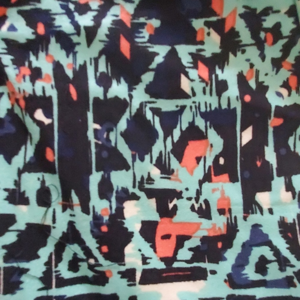 Bundle of 2 NWT OS LULAROE LEGGINGS - Picture 3 of 4
